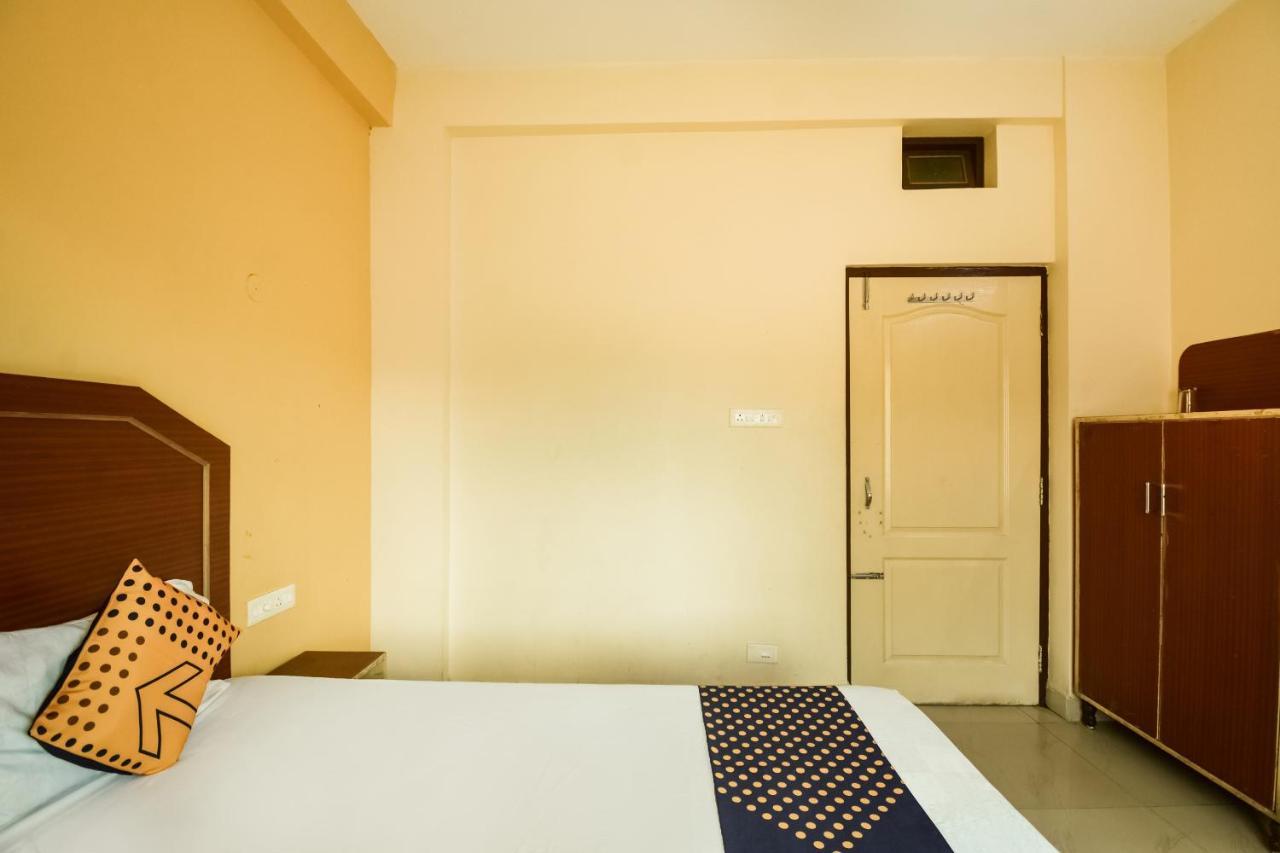 Spot On 74793 Hotel Sai Sudha Puri Exteriör bild